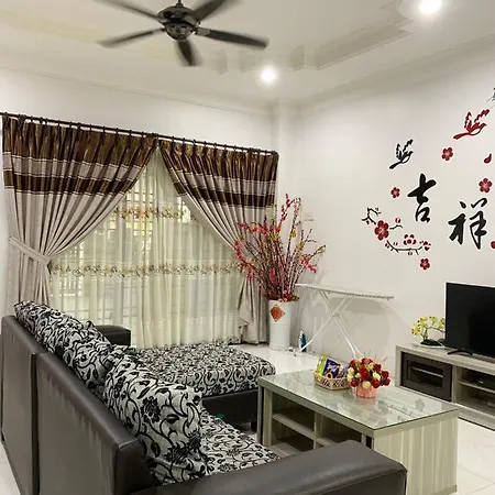 Hotspring 2 Room Suite 1910 With Theme Park View And Netflix 6 Pax Ipoh Exterior photo