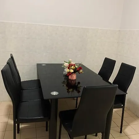 Hotspring 2 Room Suite 1910 With Theme Park View And Netflix 6 Pax Ipoh Exterior photo
