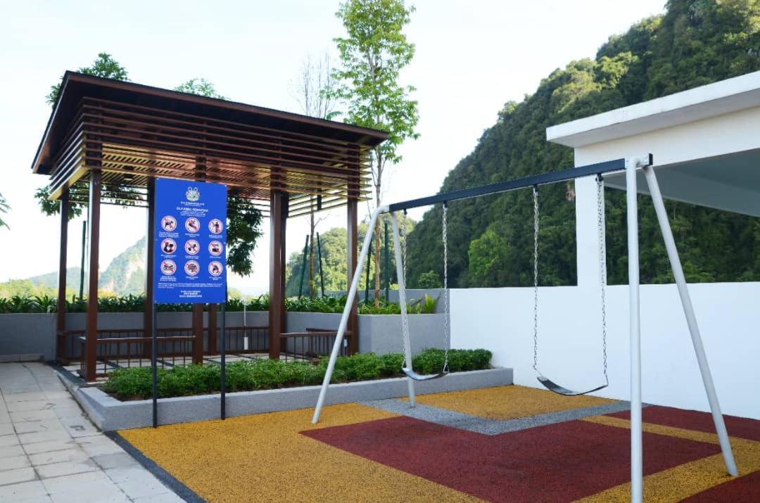 Apartment Hotspring 2 1910 With Theme Park View And Netflix 6 Pax Ipoh