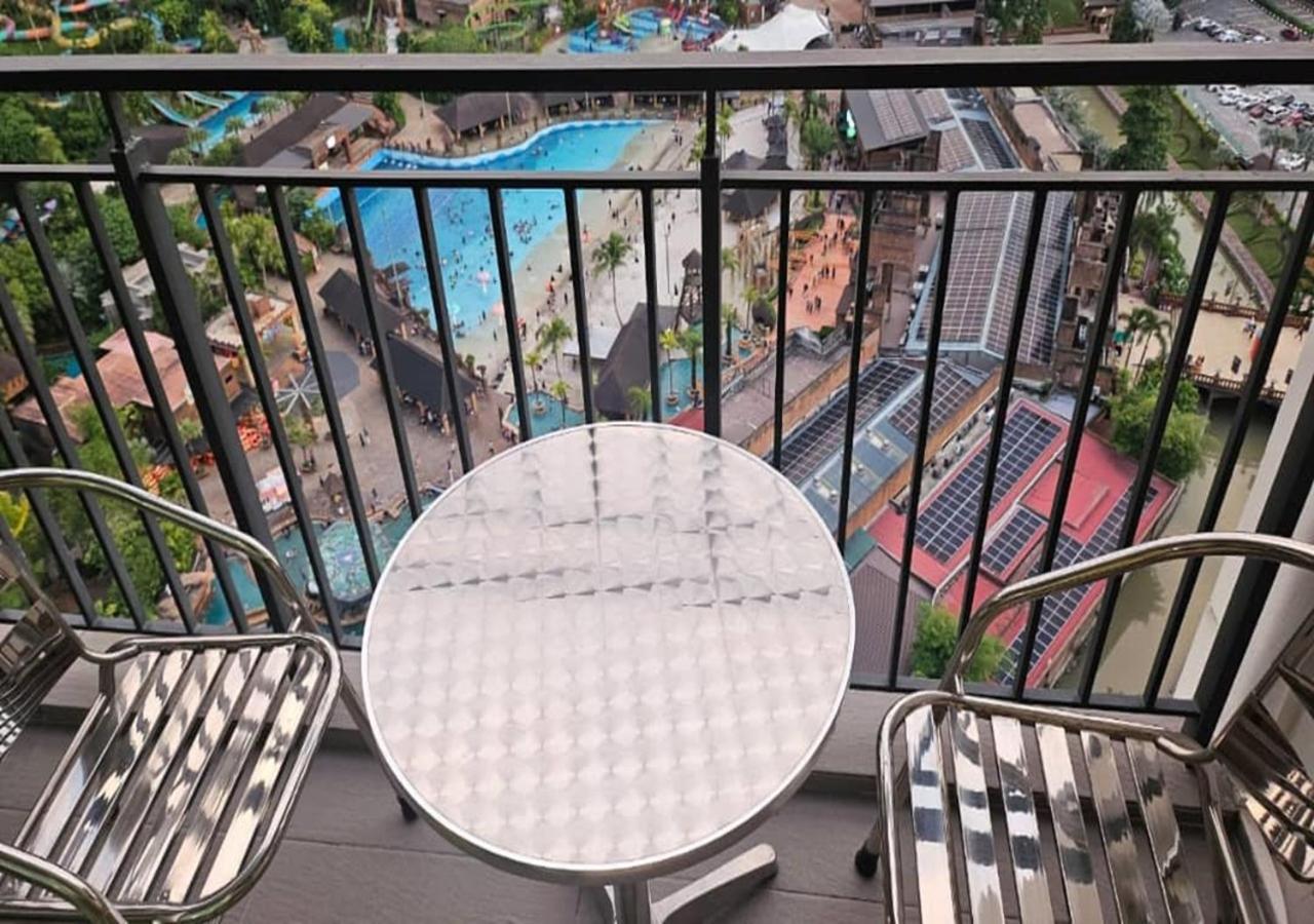 Hotspring 2 1910 With Theme Park View And Netflix 6 Pax Apartment *